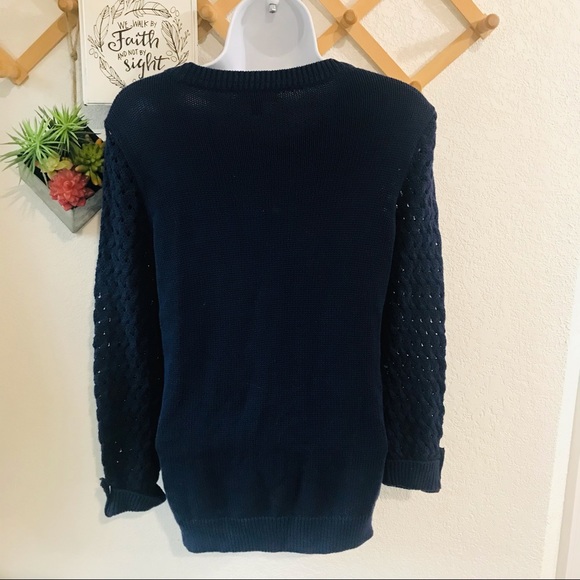 ⭐️🌟Lilly Pulitzer Navy Blue  Crochet Sweater Sz S - Picture 5 of 9